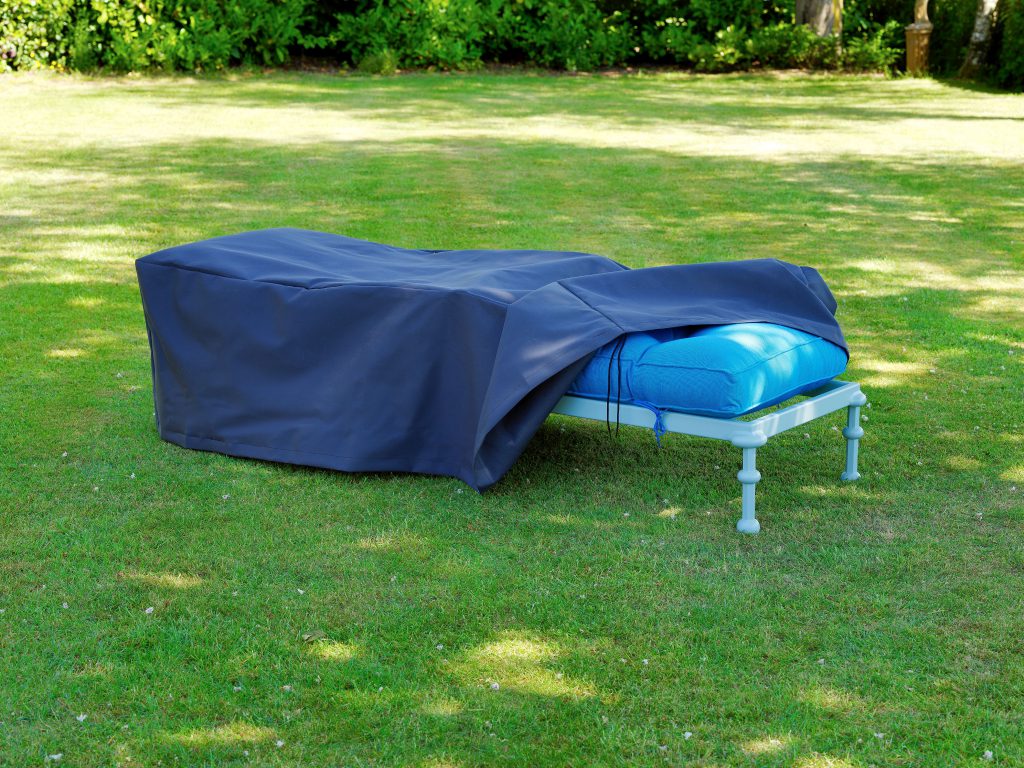 How to Clean Aluminium Outdoor Furniture