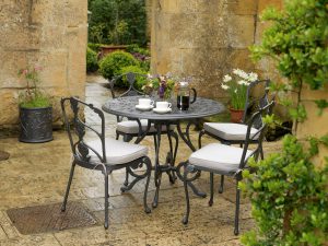 Complementing your Planting with your Garden Furniture
