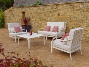 Complementing your Planting with your Garden Furniture