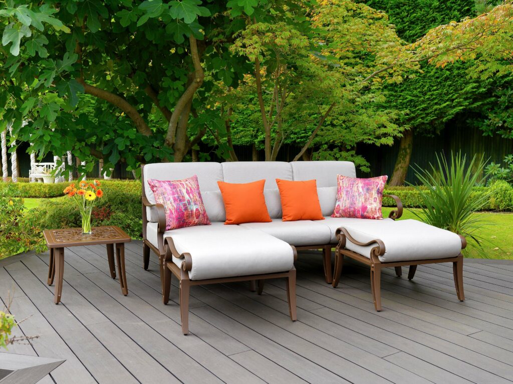 Outdoor Accessories for Summer | Luxury Outdoor Furniture Sets