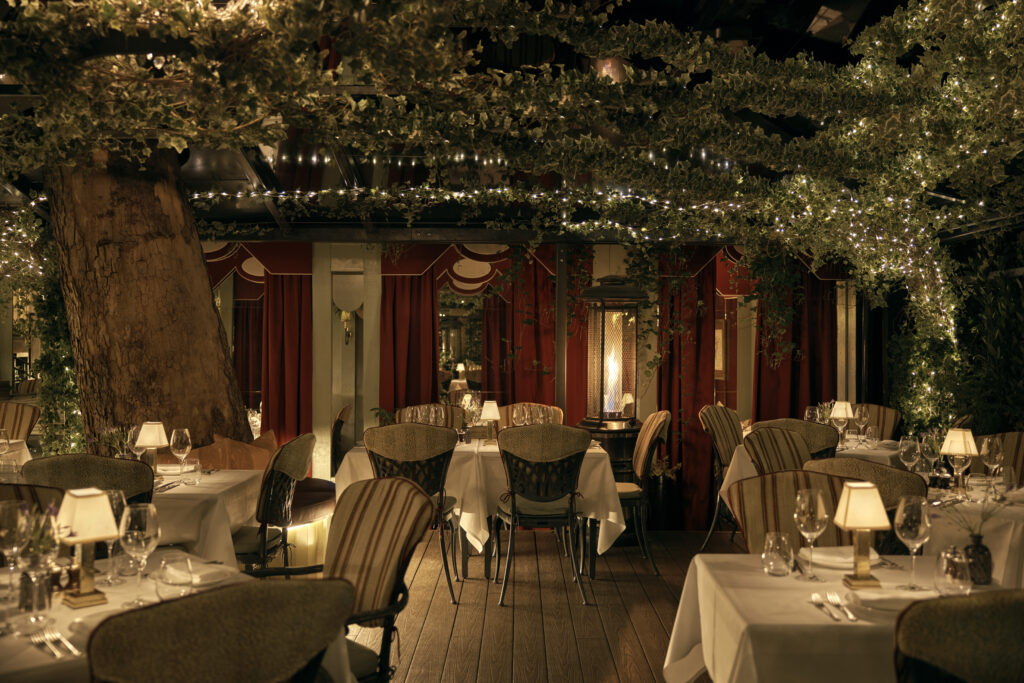 Garden Furniture at Night - Oxley's Outdoor Hotel Furniture