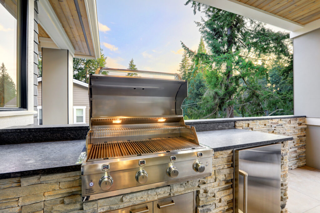 Outdoor Kitchen Trends for Summer 2023