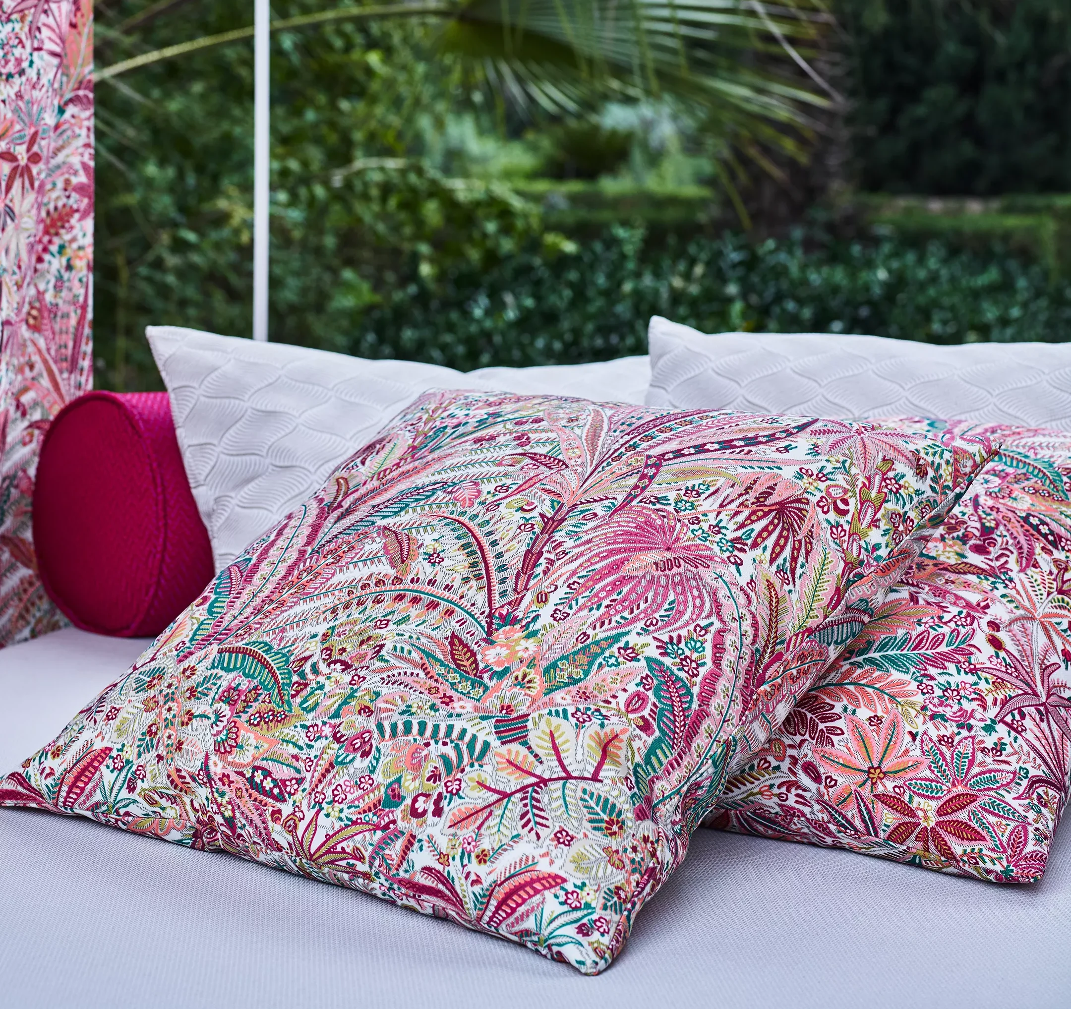 Persian Voyage Majorelle in Lacquer 3