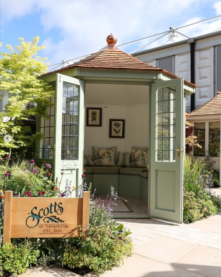 Oxley’s at the RHS Chelsea Flower Show 2026: Craftsmanship, Collaboration and a New Material Expression 5 Oxley’s at the RHS Chelsea Flower Show 2026: Craftsmanship, Collaboration and a New Material Expression